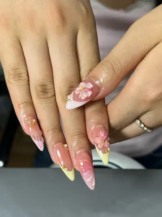ネイル Luna Gladeのネイルデザイン