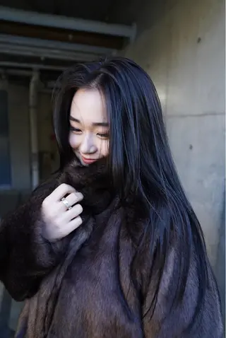 ロング 柿坂 華のヘアスタイル
