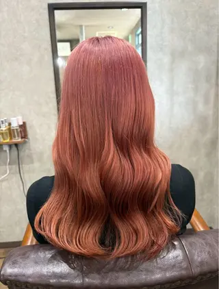 ロング カラー STARRY所属・石田 佳恋のヘアスタイル