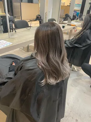 セミロング AKI 🐉のヘアスタイル