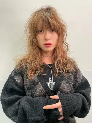 ミディアム カラー ブリーチ😼 ボブ✍️レイヤーのヘアスタイル