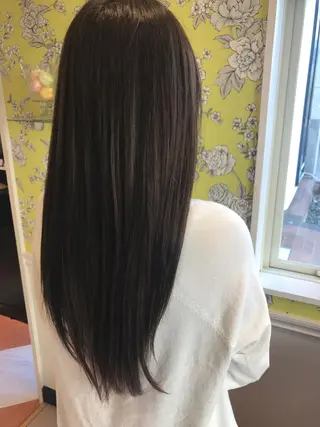 ロング カラー 粟田 めぐみのヘアスタイル