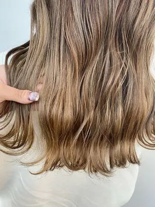 ロング カラー JILL ユキのヘアスタイル