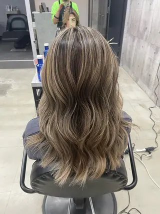 ロング カラー LUXBE LUCE ひなののヘアスタイル