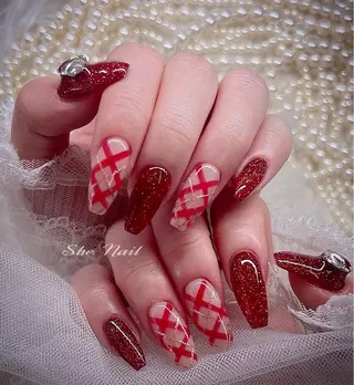 ネイル ISA_ BELLAのネイルデザイン