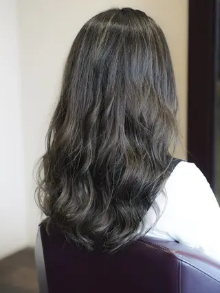 セミロング カラー 辻 竜也　のヘアスタイル