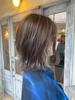 ミディアム カラー 森 早希絵のヘアスタイル