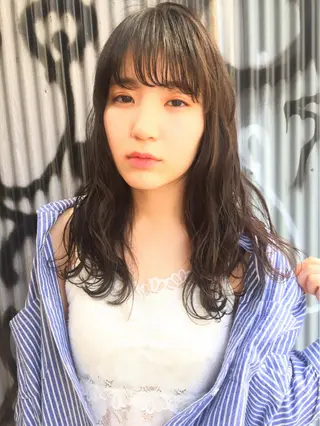 ロング パーマ 齋藤 咲のヘアスタイル
