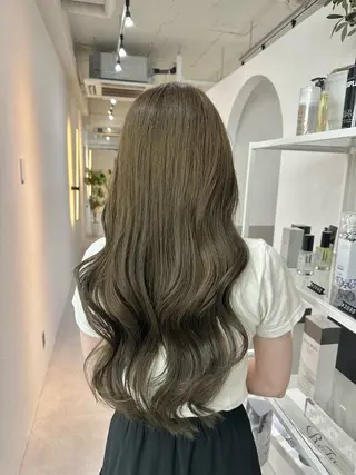 ロング 韓国レイヤー透明感 カラーヨウスケのヘアスタイル