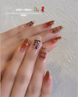 ネイル GRANDE OSU Anna 🧸💛のネイルデザイン