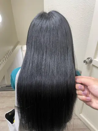 ロング RIKU 髪質改善/縮毛矯正のヘアスタイル