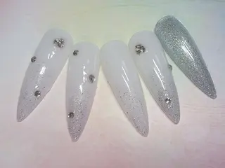 ネイル Moon's🌙🪄 Shioriのネイルデザイン