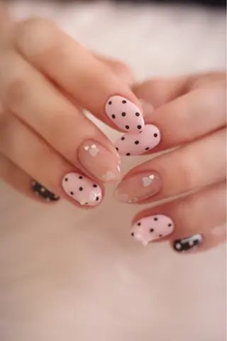 ネイル Locèlon .のネイルデザイン