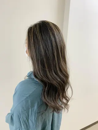 セミロング カラー 髪質改善推し 巽のヘアスタイル