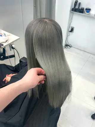 カラー 🦋ハイトーン×ア レンジ💫Leenaのヘアスタイル