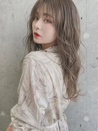 ロング カラー ヘアアレンジ 古賀 侑磨のヘアスタイル