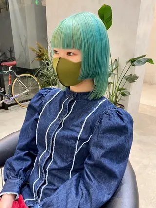 ミディアム カラー DEAN ISLA 大人レイヤーカットのヘアスタイル