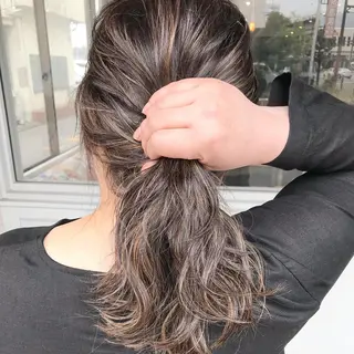 ミディアム カラー ヘアアレンジ Mariana/ 鶴原-ハイライトのヘアスタイル