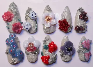 ネイル Tohji ⠀のネイルデザイン