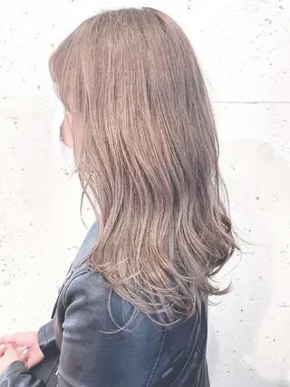 セミロング 360°キレイな ショートカットのヘアスタイル
