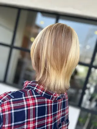 セミロング カラー 井上 花音のヘアスタイル