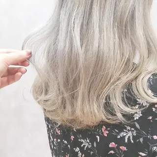カラー ロング hase _のヘアスタイル
