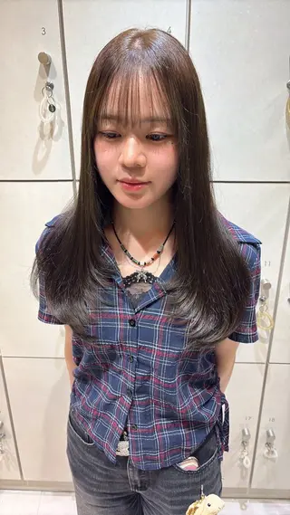 セミロング レイヤー/ブリーチ/ 山本かほのヘアスタイル