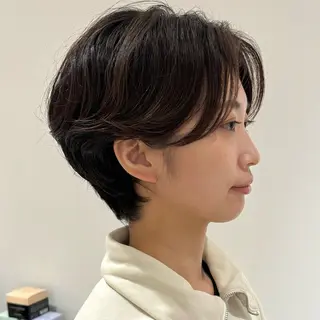 ショート パーマ ひなた あゆみのヘアスタイル