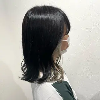 ミディアム カラー shiho .のヘアスタイル