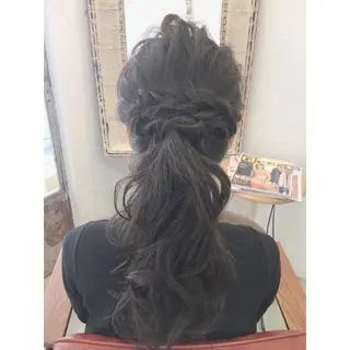 ロング ヘアアレンジ fio マナミのヘアスタイル