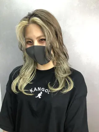 セミロング 一ノ瀬 暁のヘアスタイル