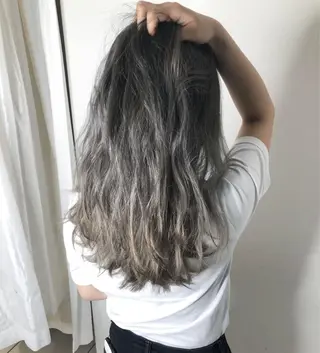 セミロング 美髪矯正・レイヤー 倉友哉のヘアスタイル