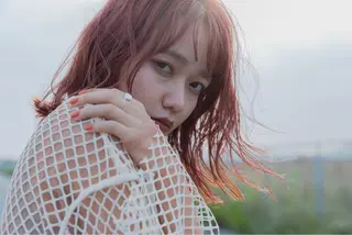 ミディアム カラー ツジガキ ユウスケのヘアスタイル