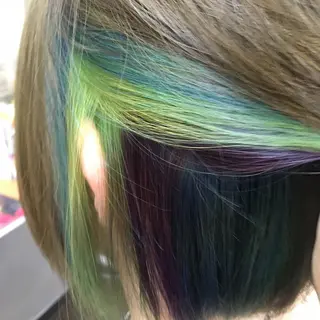 ミディアム カラー ヨシダ アズサのヘアスタイル