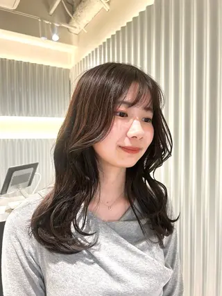 セミロング カラー 🤍垢抜け♡透明感 カラーmoeka🤍のヘアスタイル