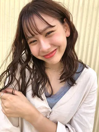 セミロング Kaede .のヘアスタイル