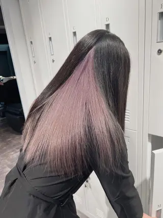 ロング カラー ハイトーン YONIのヘアスタイル