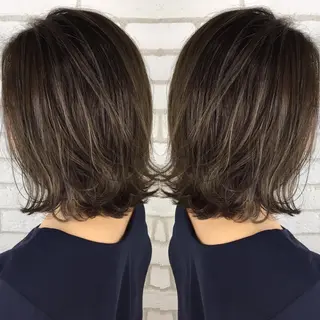 ショート カラー 小島 侑衣のヘアスタイル