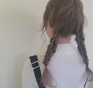 ロング カラー ヘアアレンジ 中野 ゆかのヘアスタイル