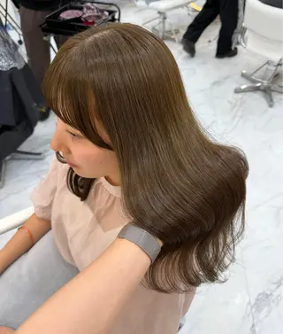 セミロング 髪質改善×艶カラー / sayaka🤍のヘアスタイル