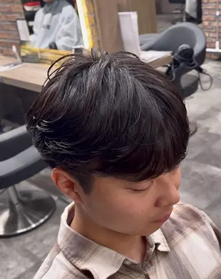 パーマ メンズ センターパート/フェ ザー🔥SHUYAのヘアスタイル