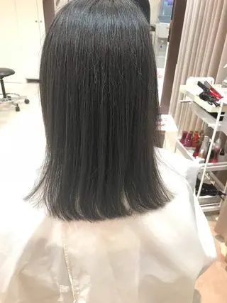セミロング カラー 島袋 ナオユキのヘアスタイル