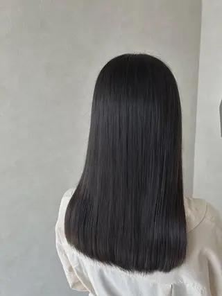 ロング 荻野 晴香のヘアスタイル
