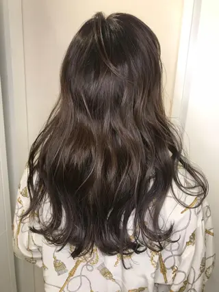 ロング カラー 寺山 佳貴のヘアスタイル