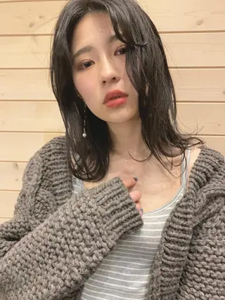 セミロング カラー パーマ 安達 俊亮のヘアスタイル