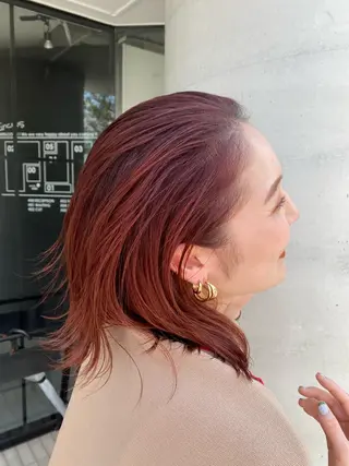 ミディアム カラー 三好 羽美のヘアスタイル