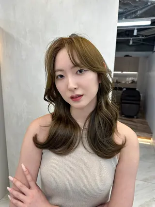 カラー 韓国風レイヤーカラー ライムのヘアスタイル