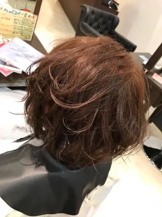ショート カラー 岡本 智次のヘアスタイル