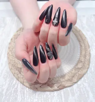 ネイル uu ネイルサロン関内🌼のネイルデザイン