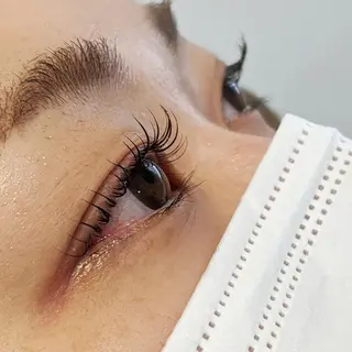 マツエク・マツパ 平田 愛美のヘアスタイル